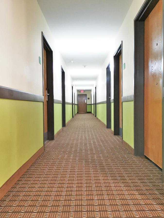 Travel Inn And Suites- Sikeston Miner I-55 Exit-67 Bagian luar foto