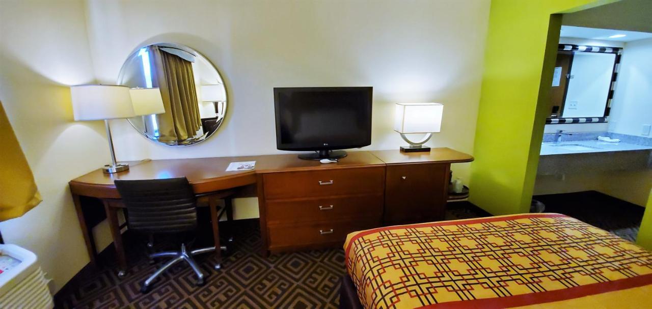 Travel Inn And Suites- Sikeston Miner I-55 Exit-67 Bagian luar foto