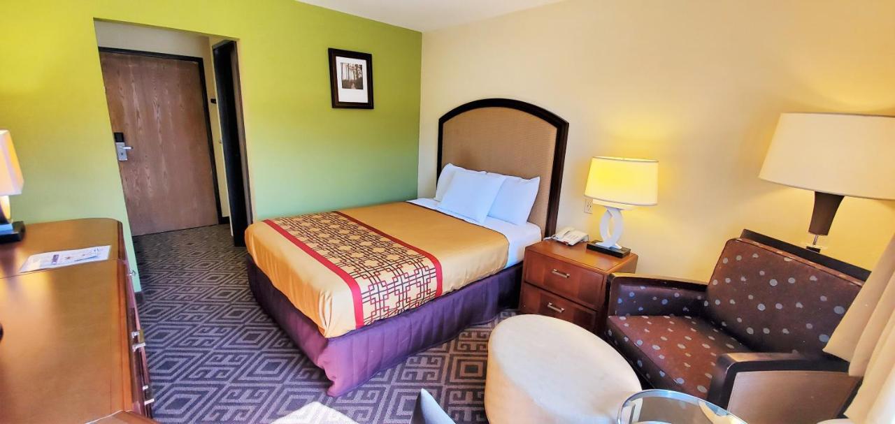 Travel Inn And Suites- Sikeston Miner I-55 Exit-67 Bagian luar foto
