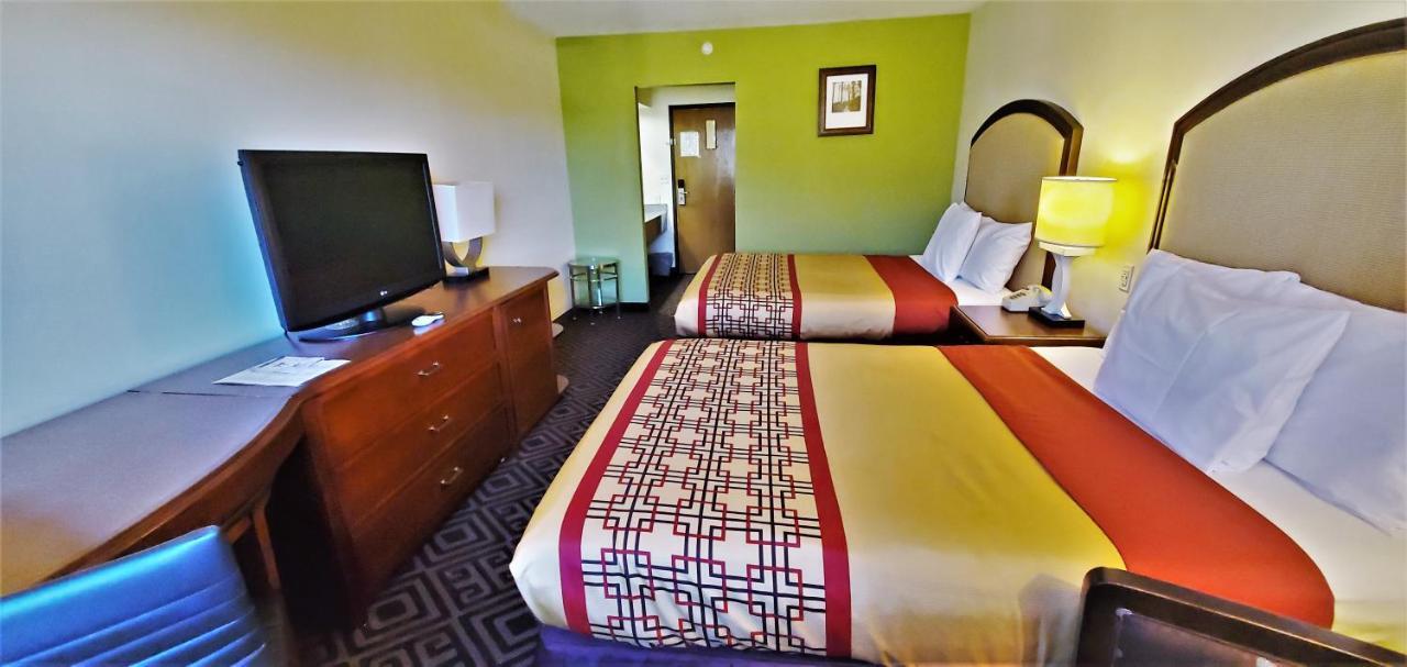 Travel Inn And Suites- Sikeston Miner I-55 Exit-67 Bagian luar foto