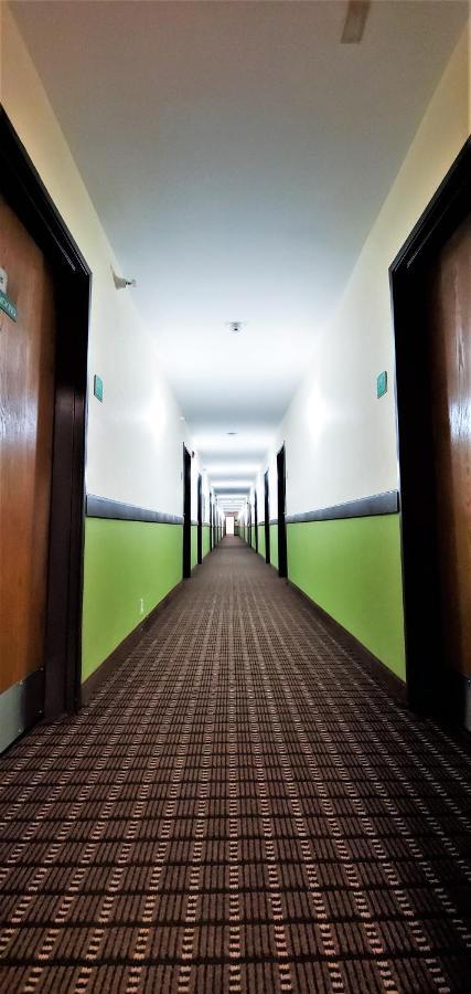 Travel Inn And Suites- Sikeston Miner I-55 Exit-67 Bagian luar foto